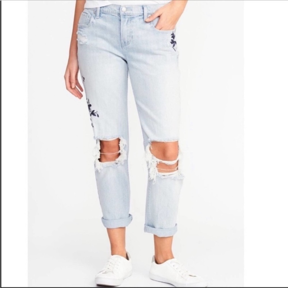 Old Navy Distressed Washed Boyfriend Jeans